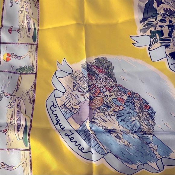 TORY BURCH SCARF 🧣, 91cm x 91cm. - Picture 6 of 12